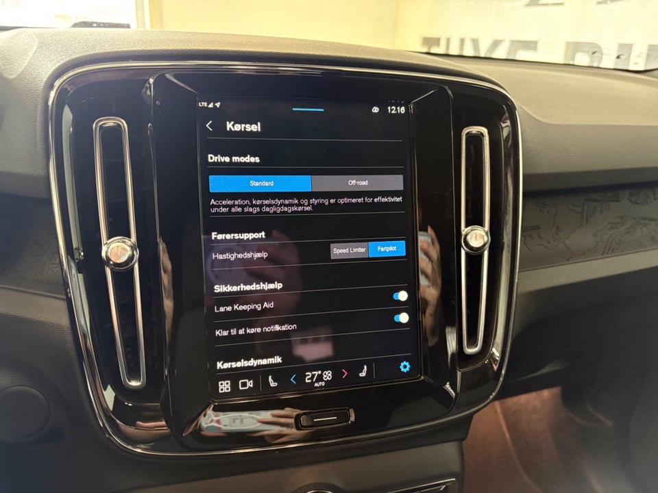 Volvo XC40 ReCharge Extended Range Core 5d