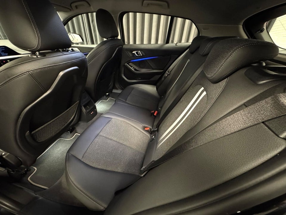 BMW 118i 1,5 Sport Line aut. 5d