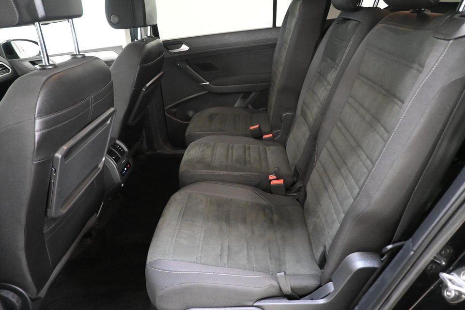 VW Touran 1,6 TDi 115 Comfortline Connect DSG 7prs 5d