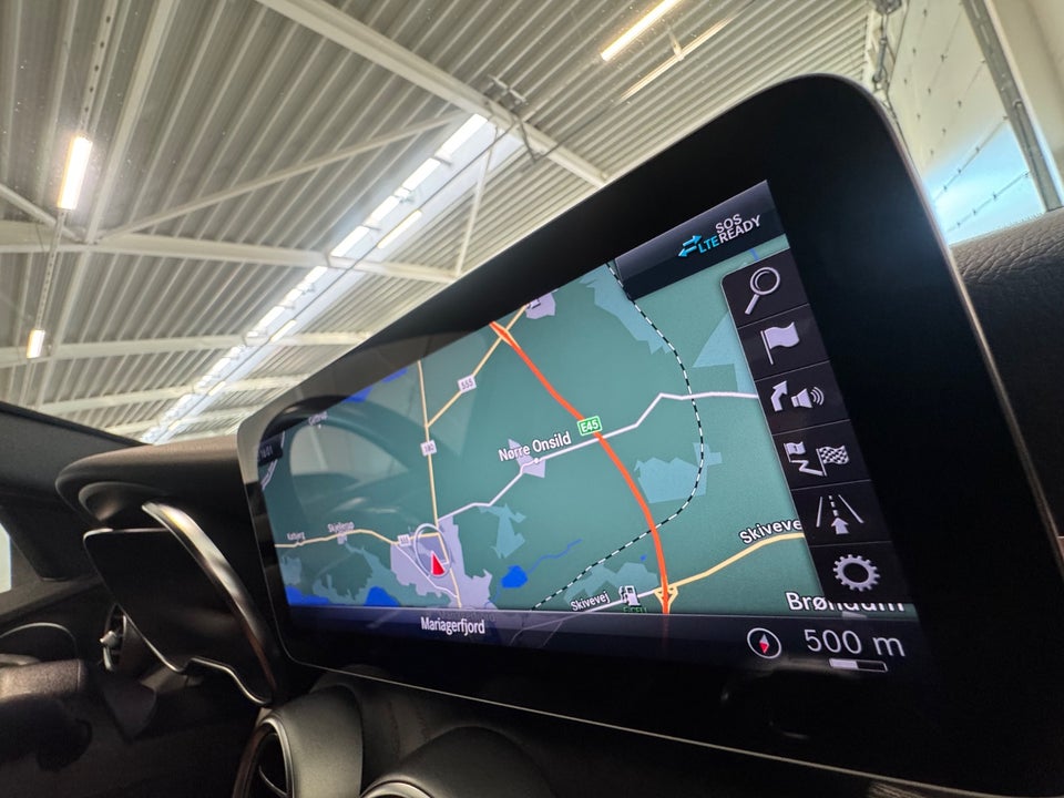 Mercedes C300 de 2,0 AMG Line stc. aut. 5d