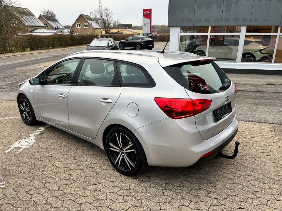 Kia Ceed 1,6 CRDi 128 Limited SW 5d