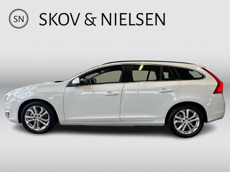 Volvo V60 2,0 D4 181 Momentum Drive-E 5d
