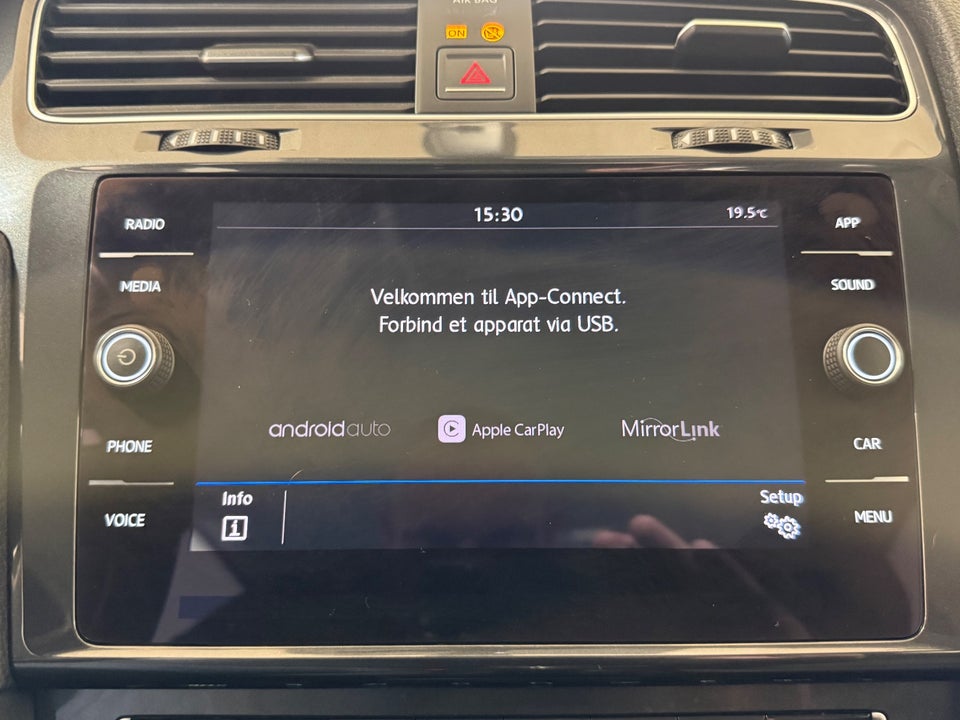 VW Golf VII 1,5 TSi 130 Comfortline 5d