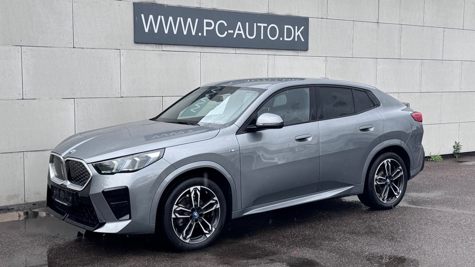 BMW iX2 eDrive20 Fully Charged M-Sport 5d