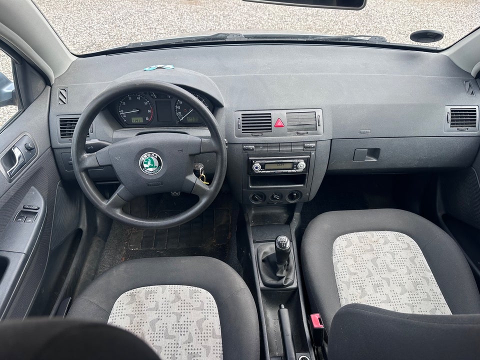 Skoda Fabia 1,4 16V 75 Ambiente Combi 5d