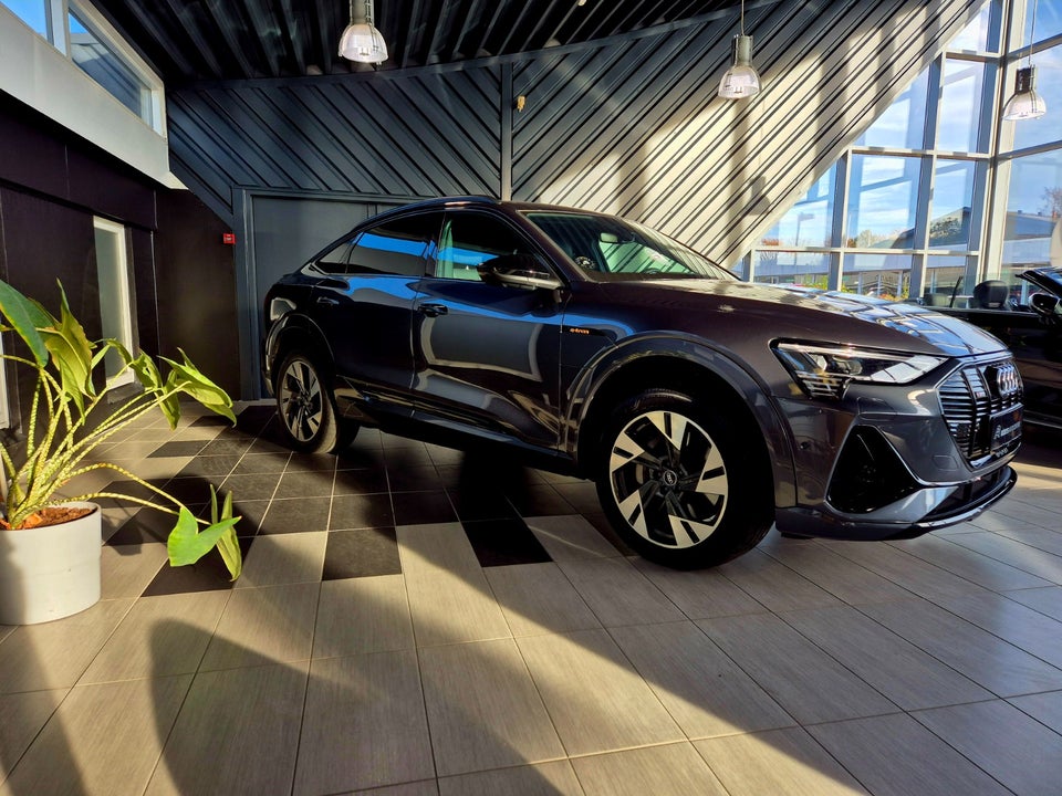 Audi e-tron 55 S-line Sportback quattro 5d