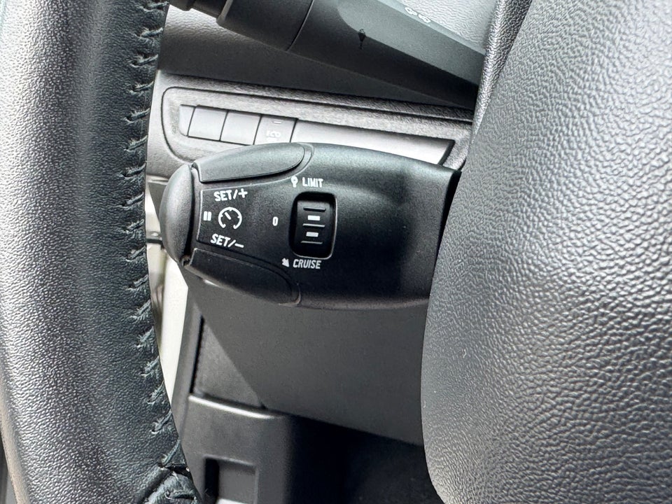 Peugeot 208 1,6 BlueHDi 100 Envy 5d