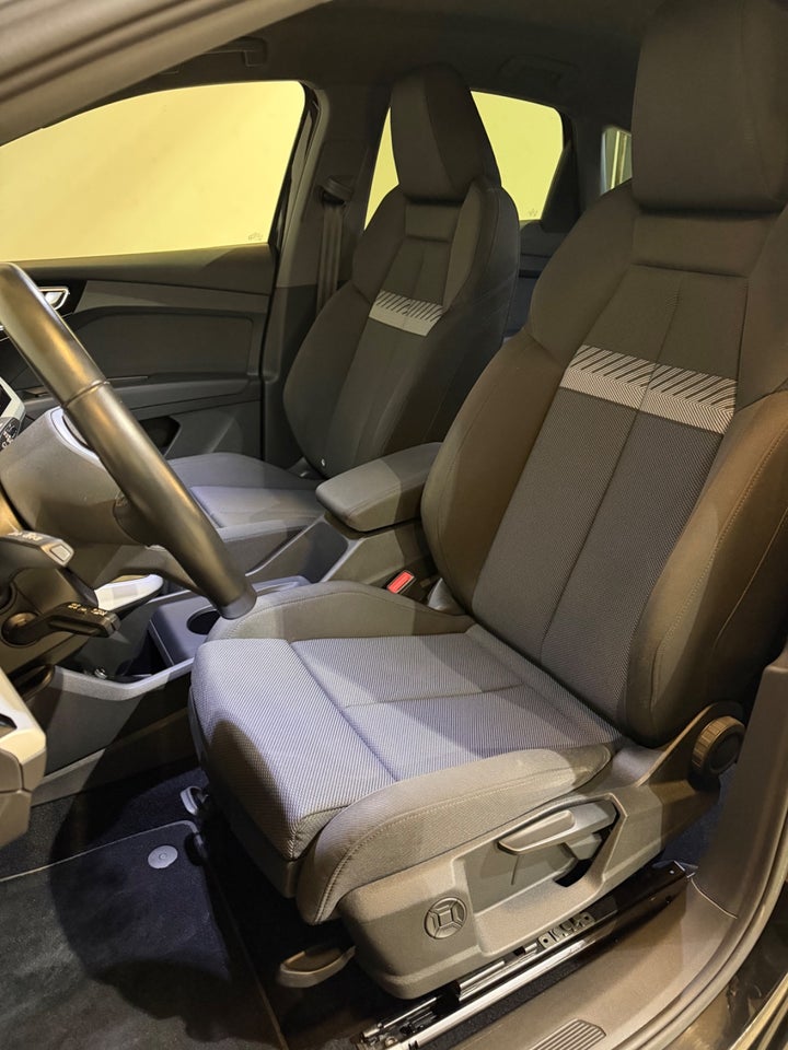 Audi Q4 e-tron 40 Advanced Sportback 5d