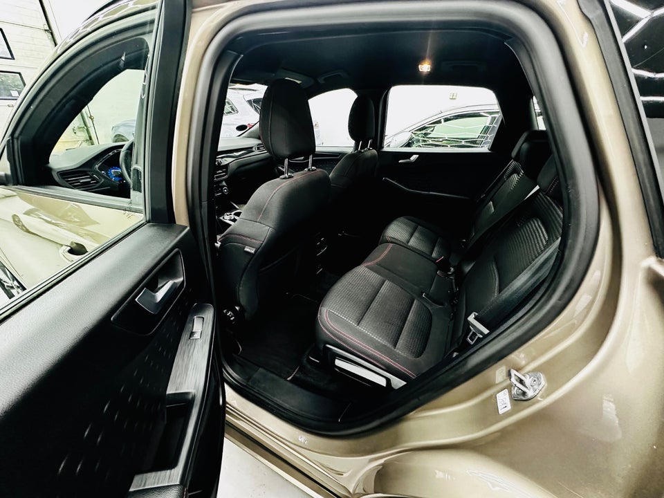 Ford Kuga 2,5 PHEV ST-Line CVT 5d