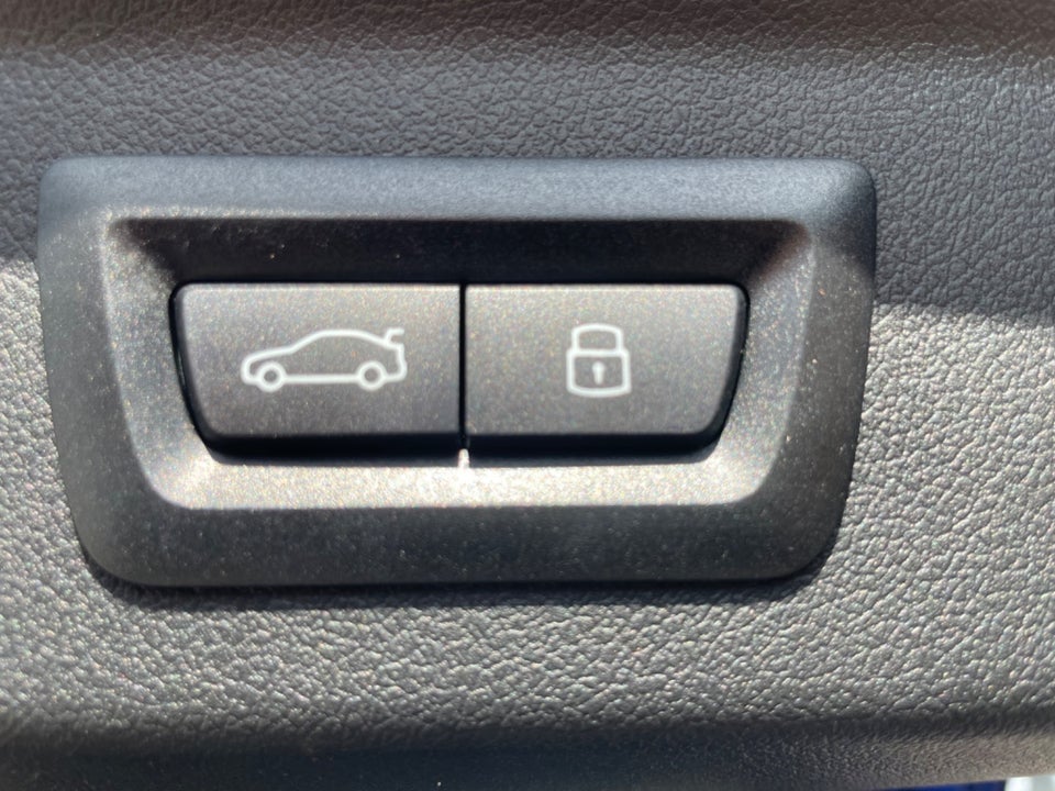 BMW iX2 eDrive20 Fully Charged M-Sport 5d