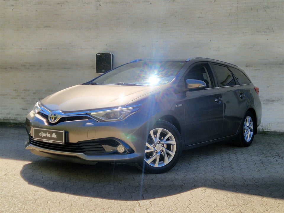 Toyota Auris 1,8 Hybrid H2 Comfort Touring Sports CVT 5d