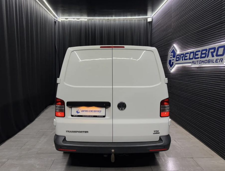 VW Transporter 2,0 TDi 114 Kassevogn lang 5d