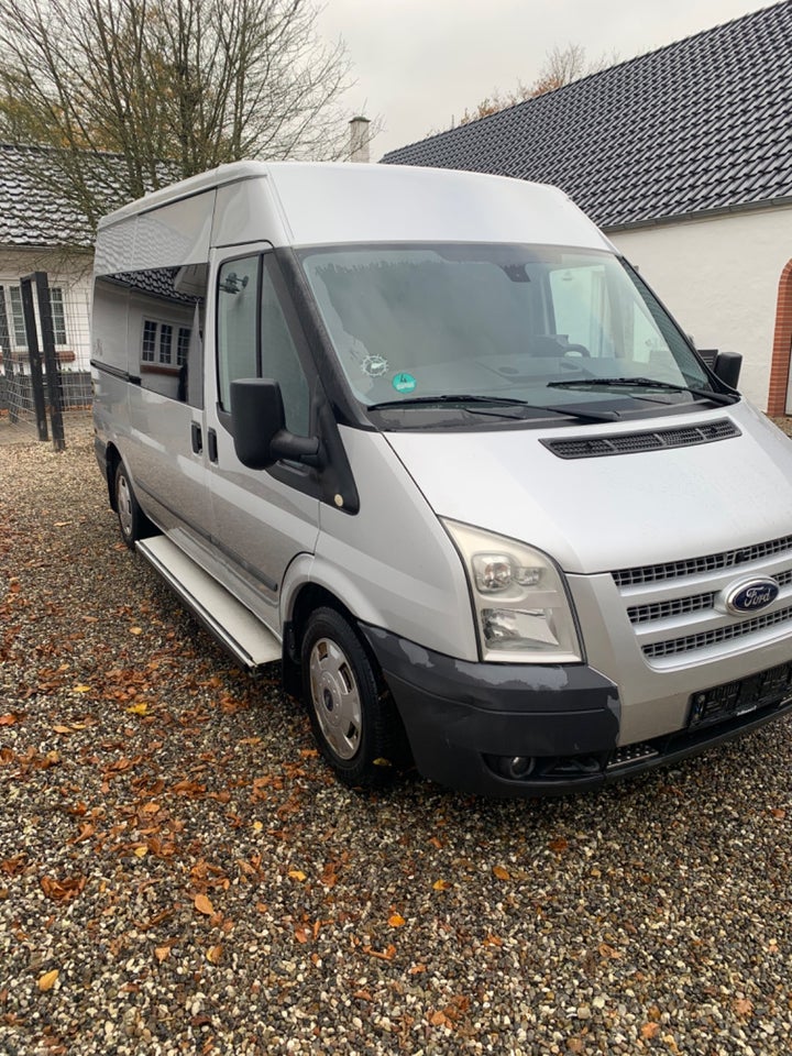 Ford Transit 300M Kombi 2,2 TDCi 125 FWD 4d