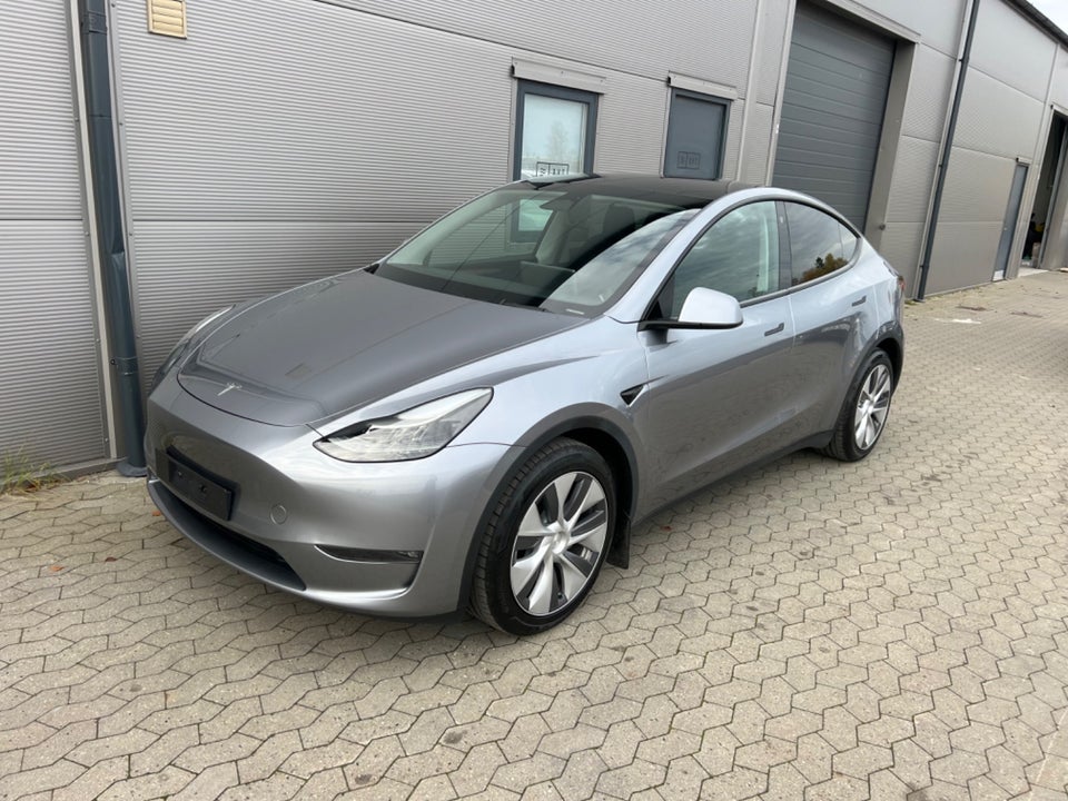 Tesla Model Y Long Range AWD 5d
