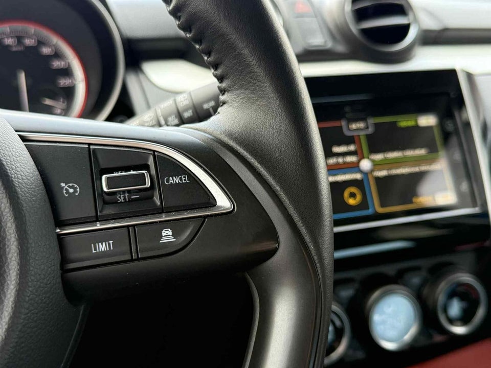 Suzuki Swift 1,2 Dualjet Exclusive CVT 5d