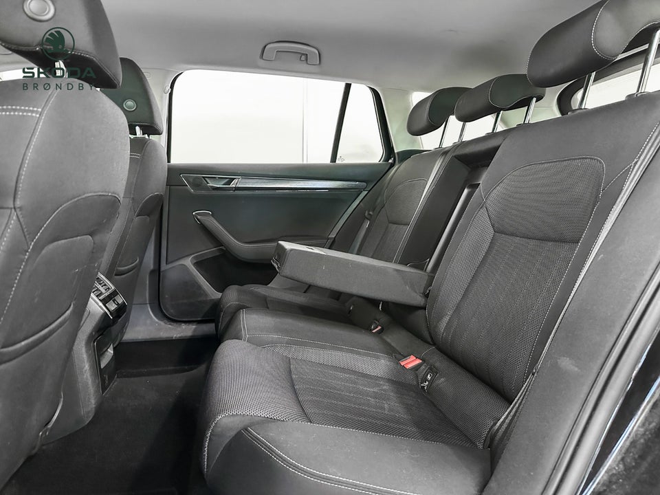 Skoda Superb 1,4 TSi iV Plus Combi DSG 5d