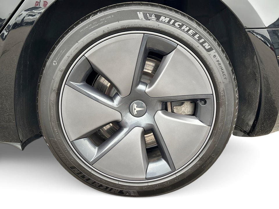 Tesla Model 3 Long Range RWD 4d