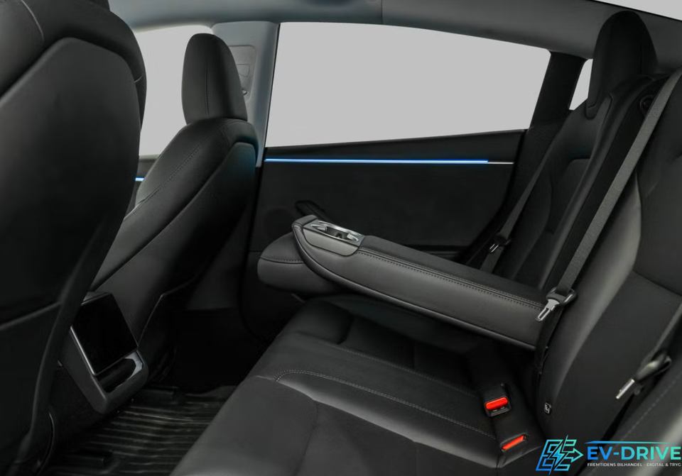 Tesla Model 3 Long Range AWD 4d