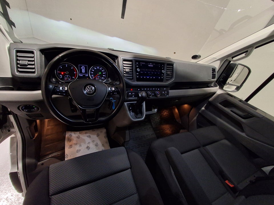 VW Crafter 35 2,0 TDi 177 Kassevogn L3H3 aut.