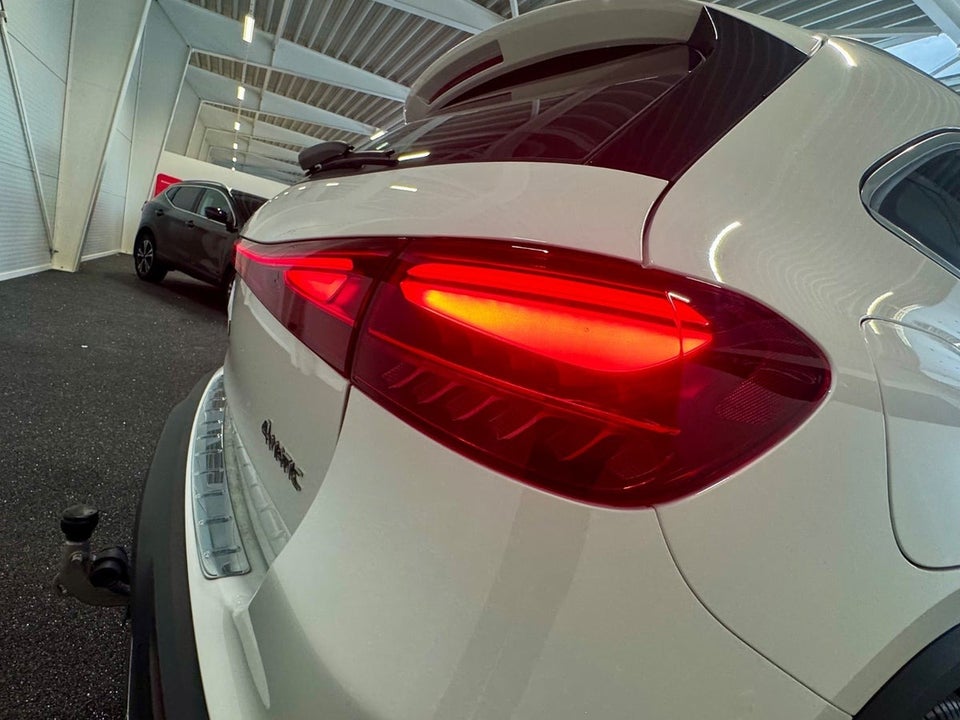 Mercedes EQA300 Progressive 4Matic 5d