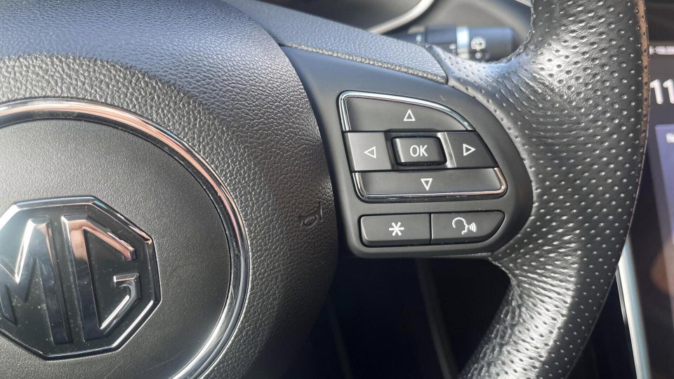 MG Marvel R Luxury 5d