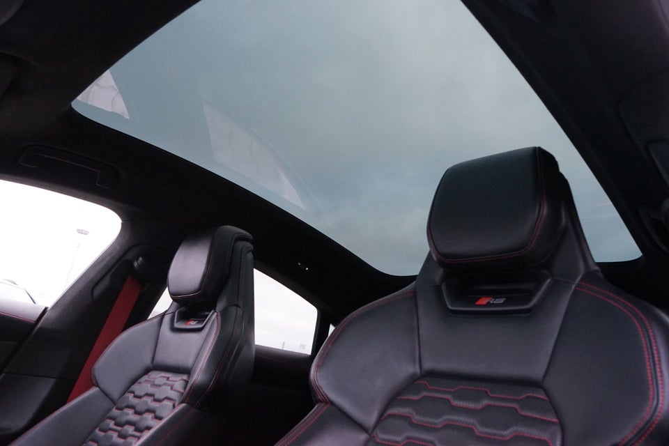 Audi RS e-tron GT quattro 4d