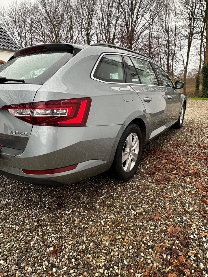 Skoda Superb 1,5 TSi 150 Ambition Combi DSG 5d