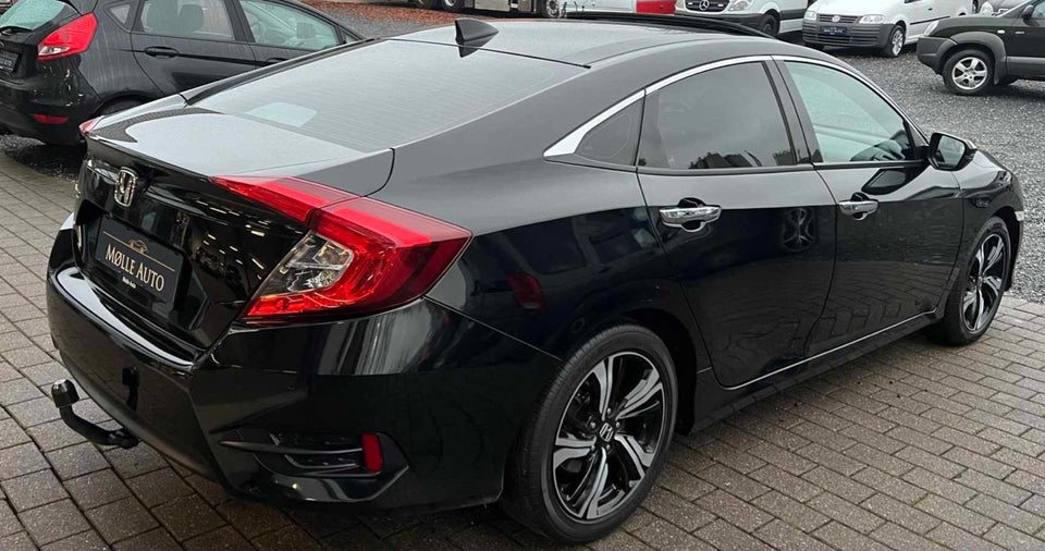 Honda Civic 1,5 VTEC Turbo Executive CVT 4d