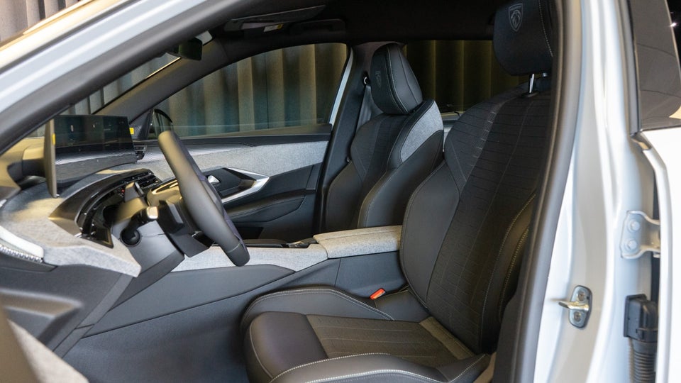 Peugeot e-5008 77 GT 7prs 5d