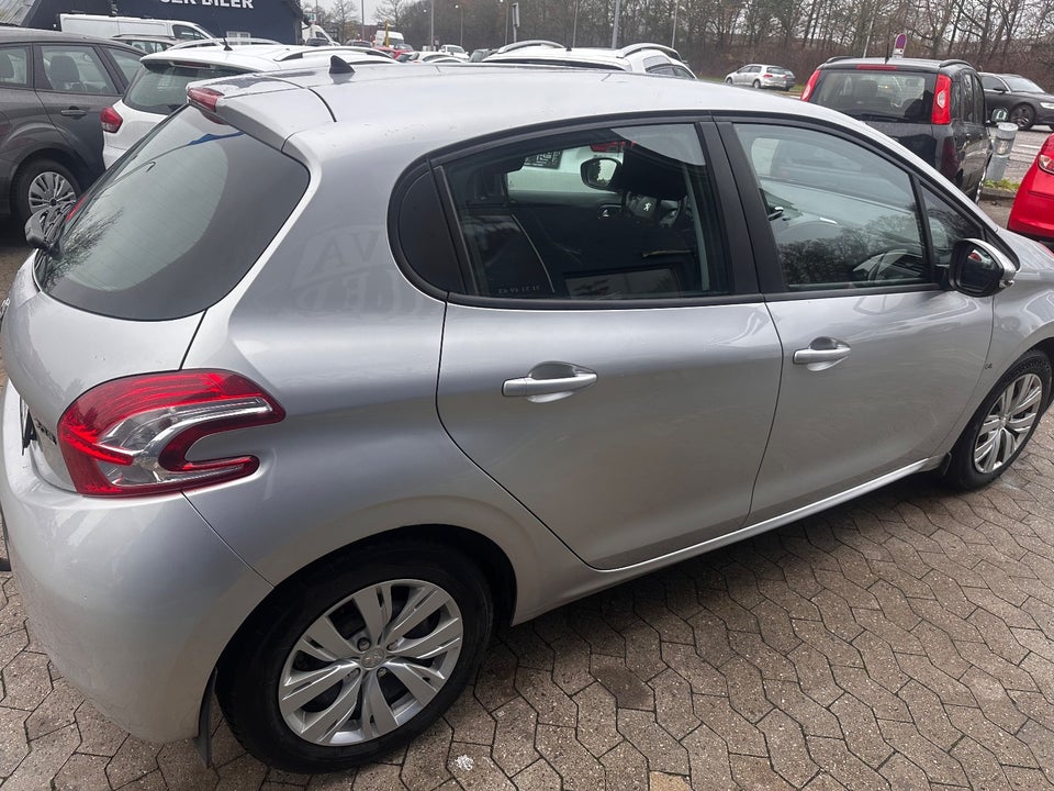Peugeot 208 1,4 HDi 68 Active 5d