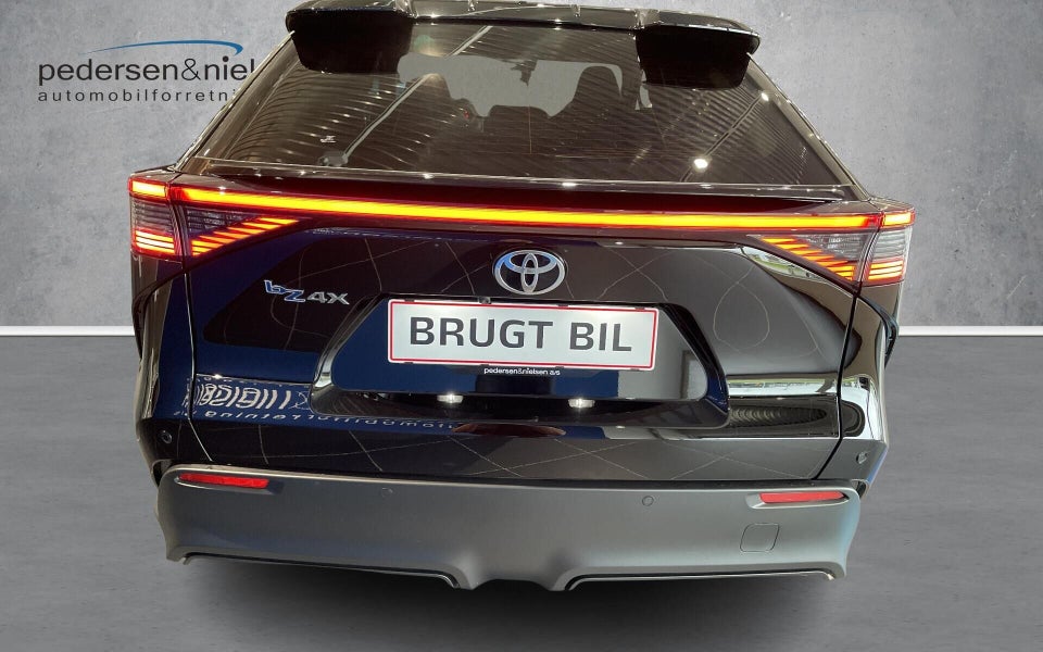 Toyota bZ4X Executive 5d