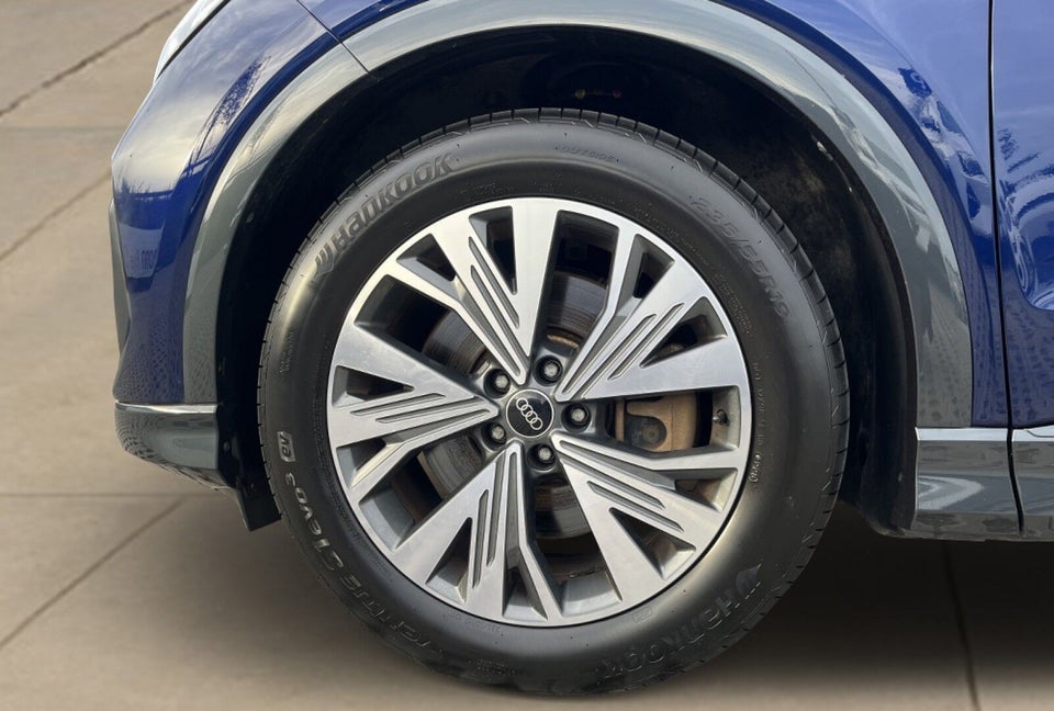 Audi Q4 e-tron 45 Advance quattro 5d
