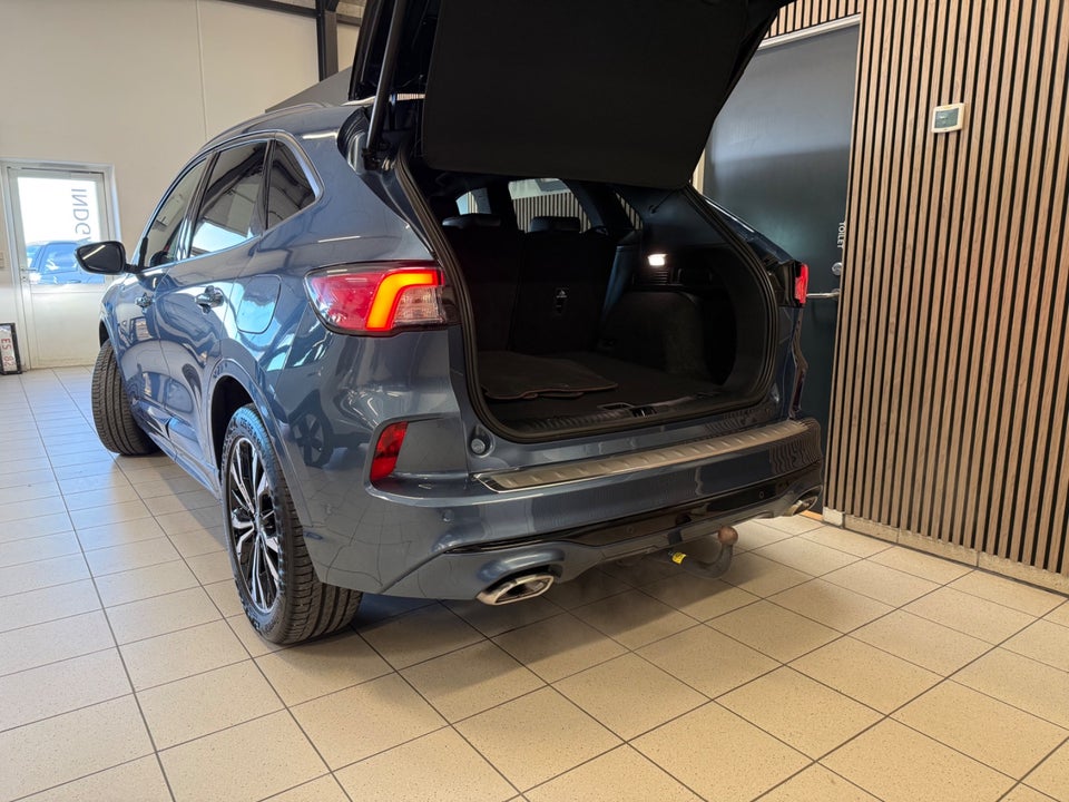 Ford Kuga 2,5 PHEV ST-Line X CVT 5d