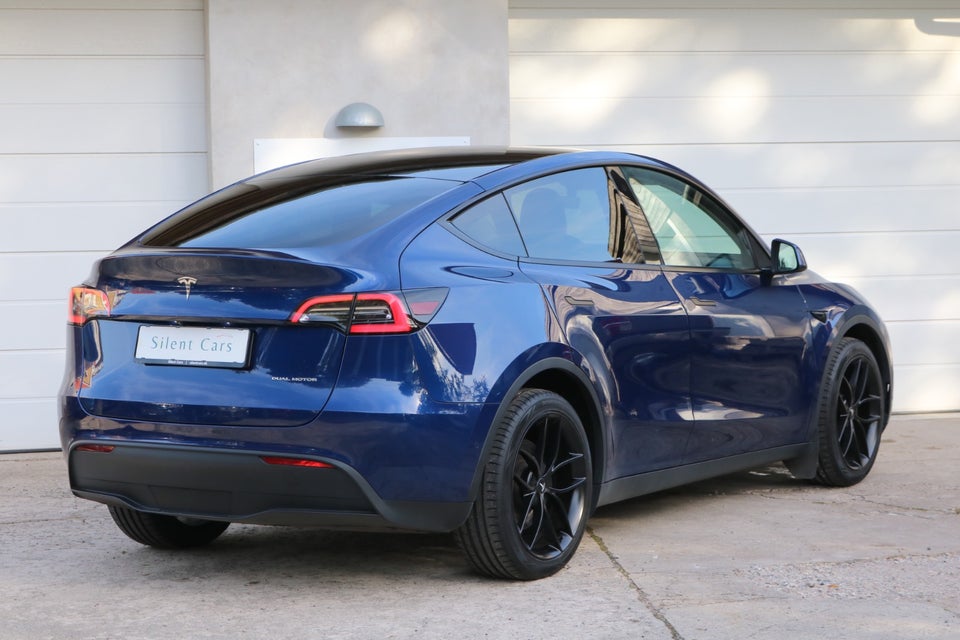 Tesla Model Y Long Range AWD 5d