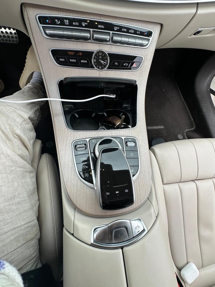 Mercedes E300 2,0 AMG Line Cabriolet aut. 2d