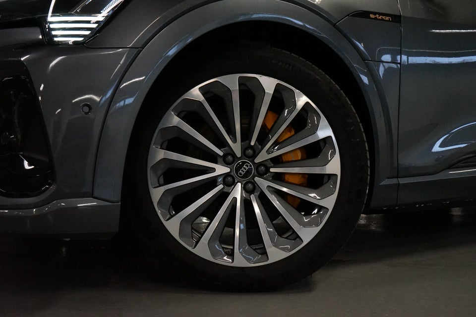 Audi e-tron 55 S-line quattro 5d