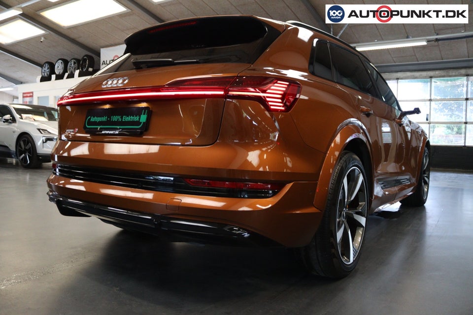 Audi e-tron S quattro 5d