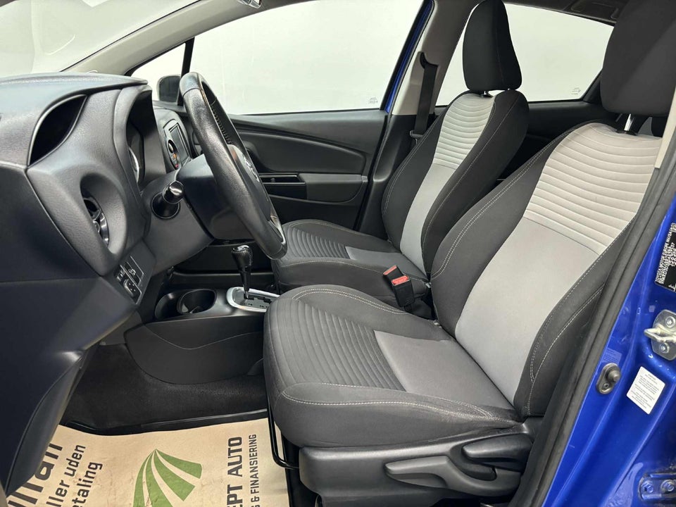 Toyota Yaris 1,5 Hybrid H3 Limited e-CVT 5d