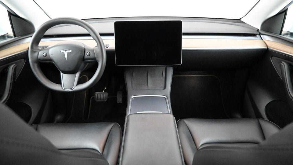 Tesla Model Y RWD 5d