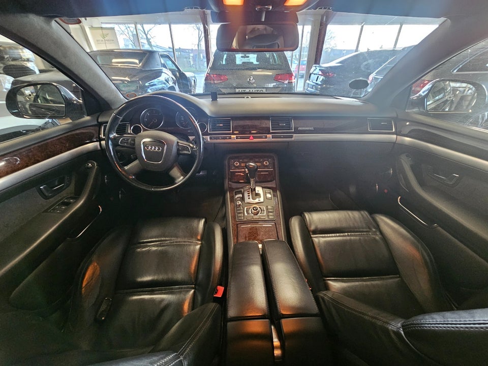 Audi A8 4,2 TDi 326 quattro Tiptr. 4d