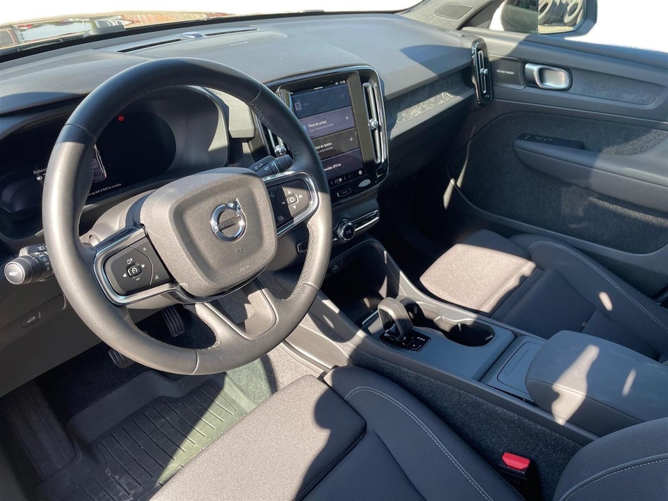 Volvo EC40 Twin Black Edition 5d