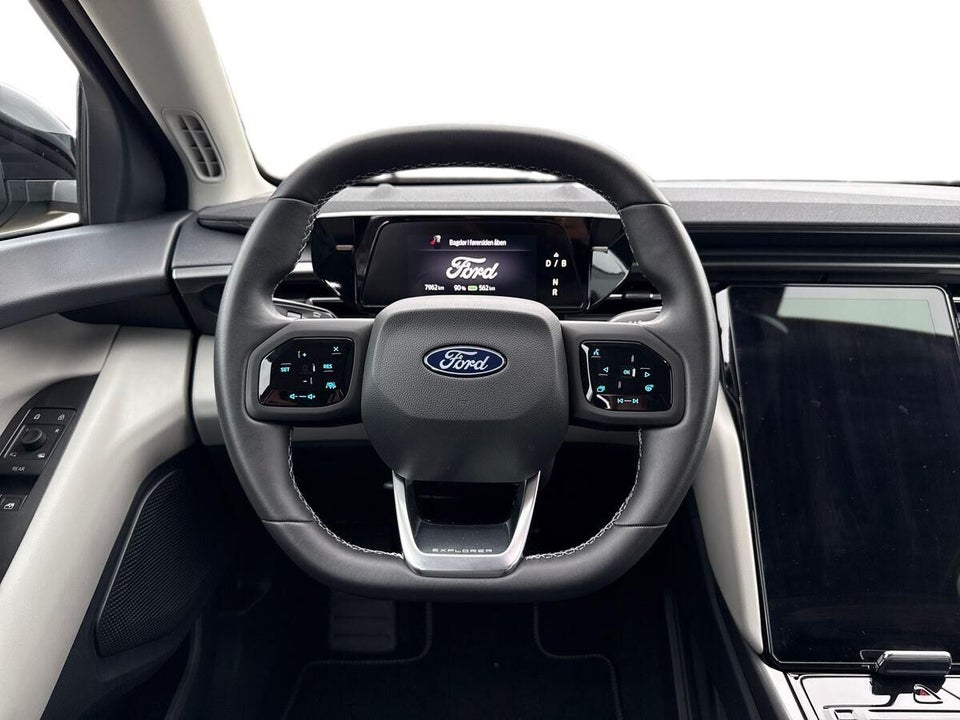 Ford Explorer 82 Select Extended Range 5d