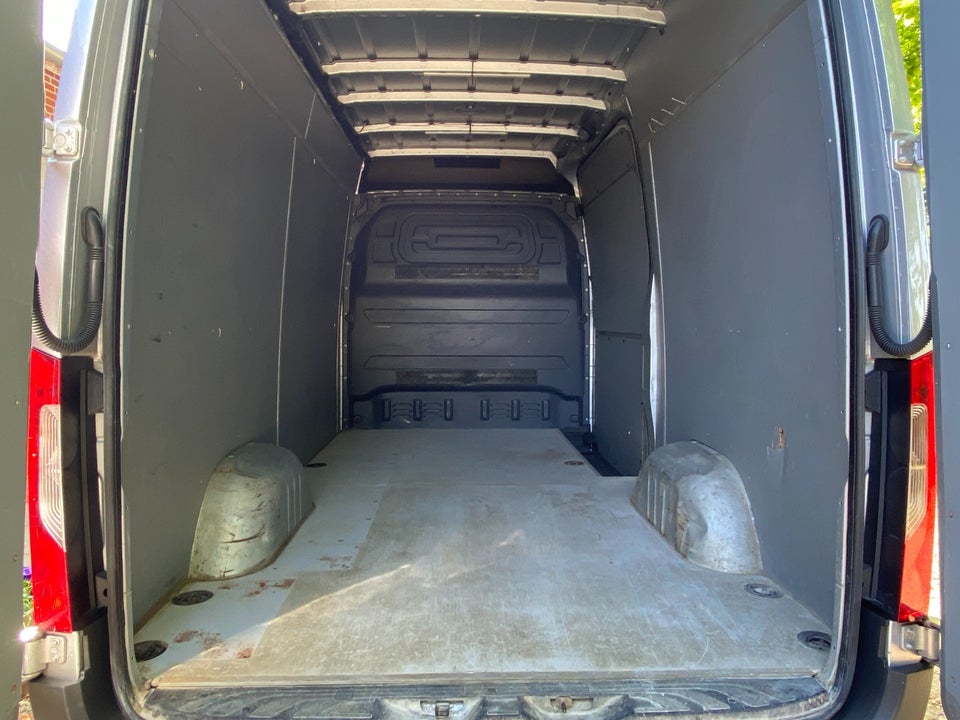 Mercedes Sprinter 319 3,0 CDi A2 Kassevogn aut. RWD