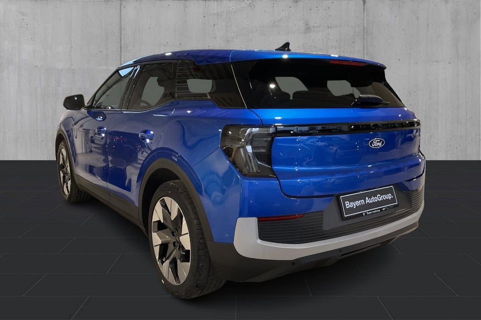 Ford Explorer 82 Premium Extended Range 5d