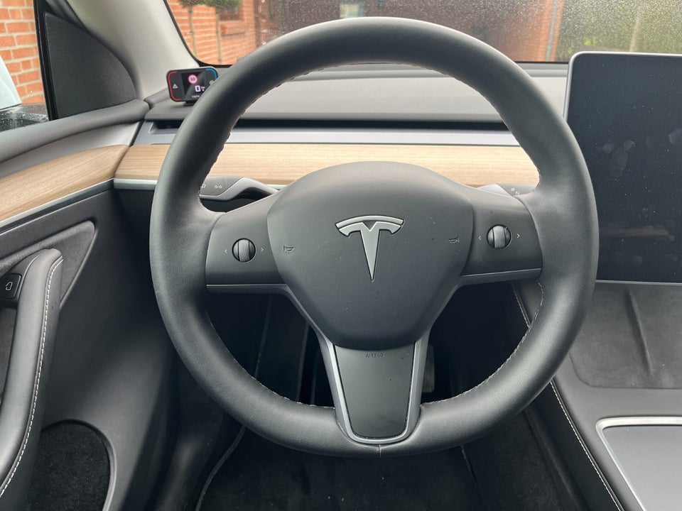 Tesla Model Y Long Range AWD 5d