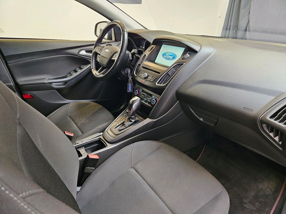 Ford Focus 1,5 TDCi 120 Business stc. aut. 5d