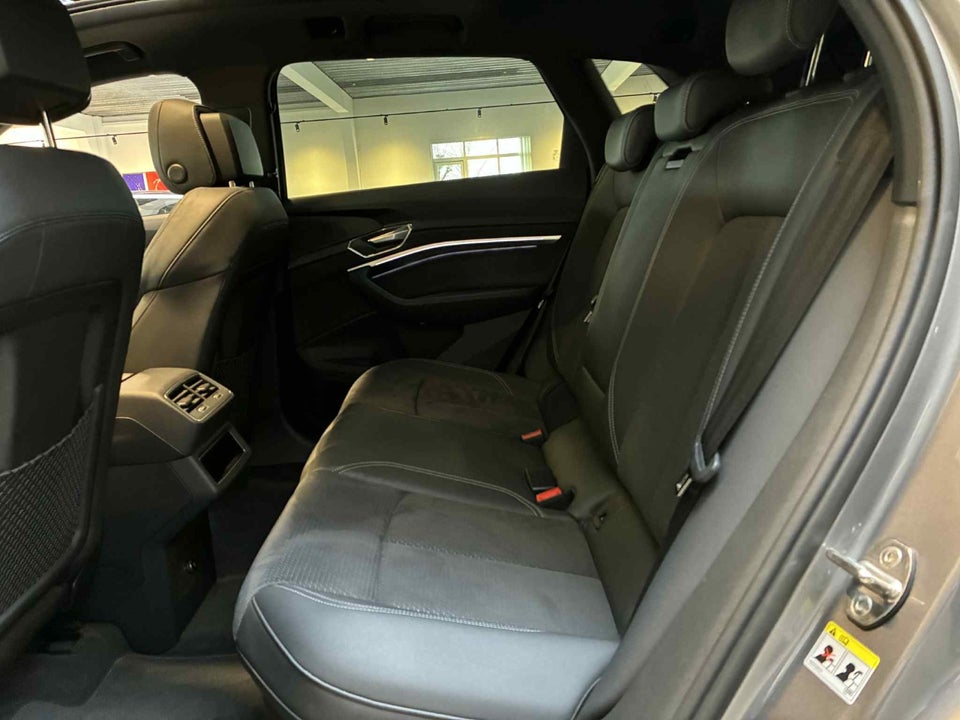 Audi e-tron 55 S-line quattro 5d