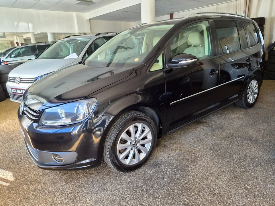 VW Touran 2,0 TDi 140 Comfortline DSG BMT 7prs 5d