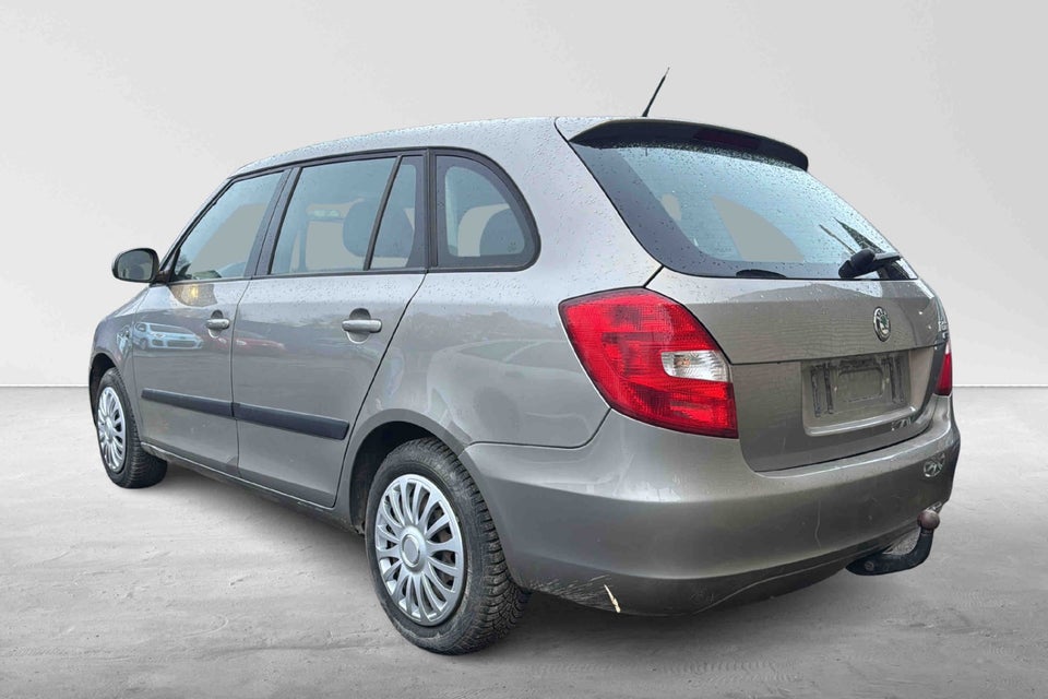Skoda Fabia 1,2 12V Elegance Combi 5d
