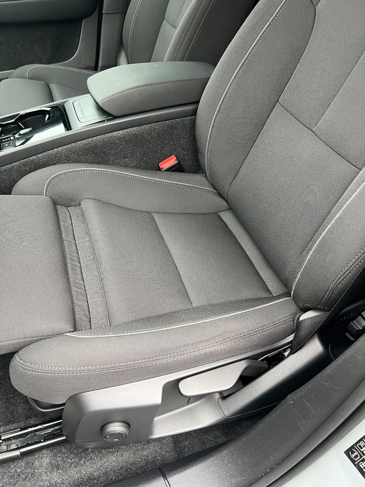 Volvo XC40 ReCharge Extended Range Plus 5d